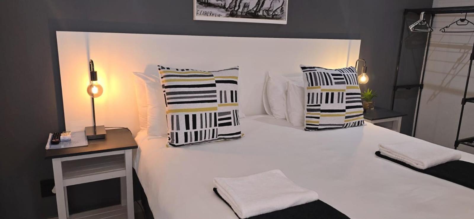 The Lantern Guesthouse Bloemfontein Bagian luar foto