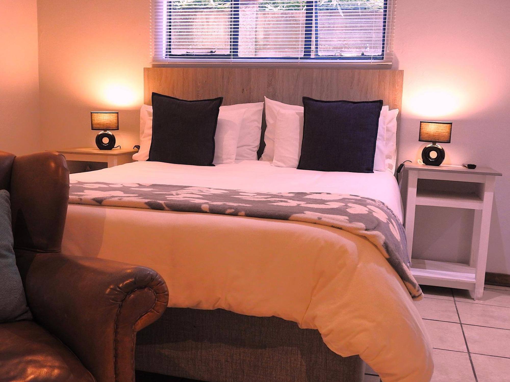 The Lantern Guesthouse Bloemfontein Bagian luar foto