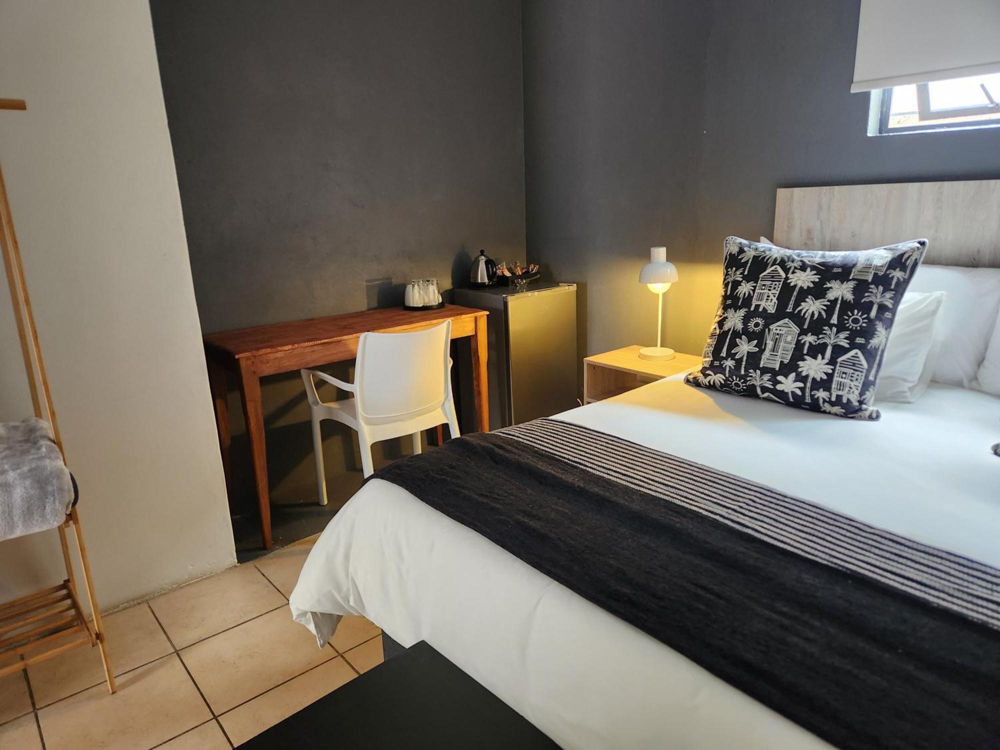 The Lantern Guesthouse Bloemfontein Bagian luar foto