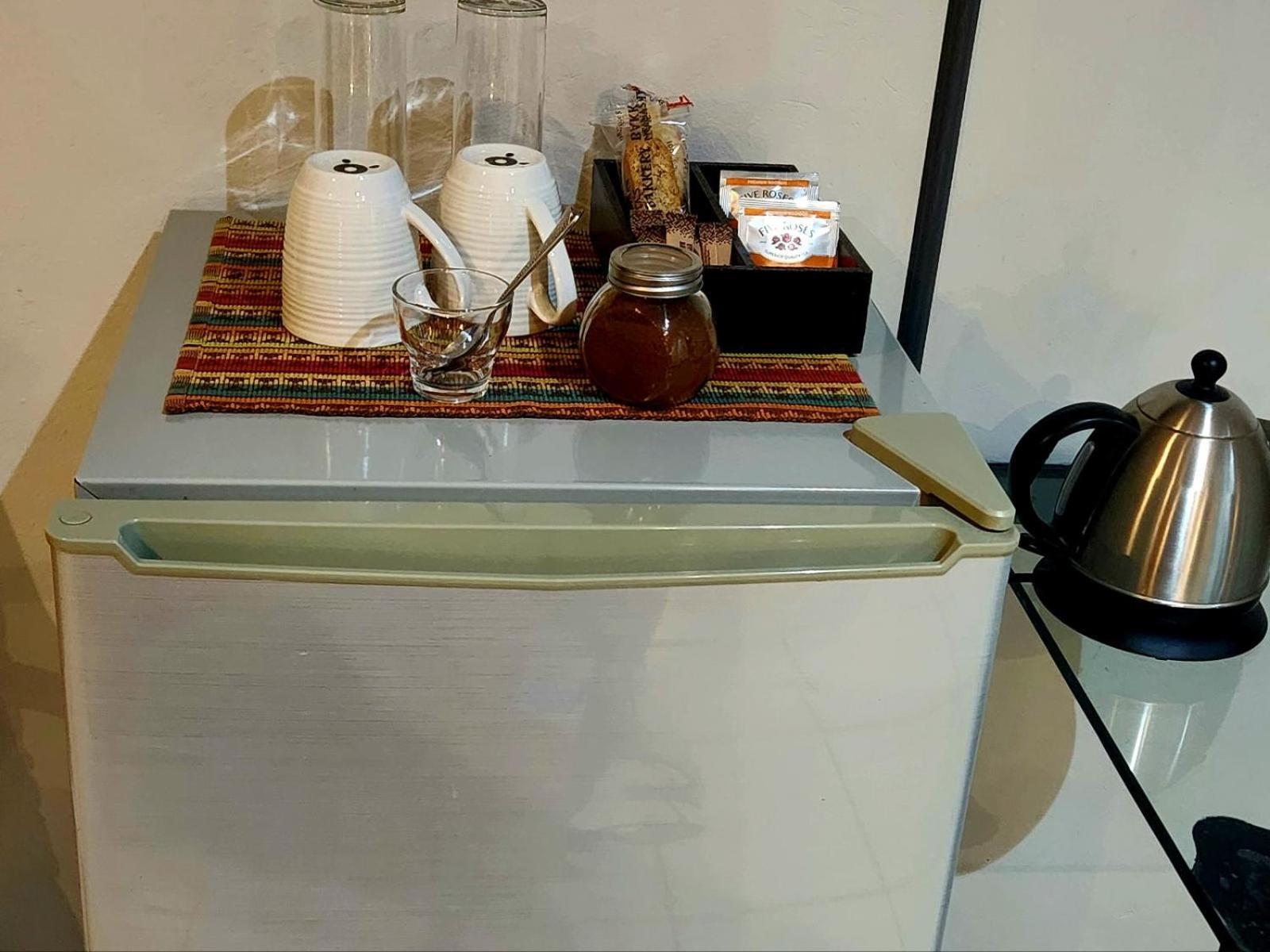 The Lantern Guesthouse Bloemfontein Bagian luar foto